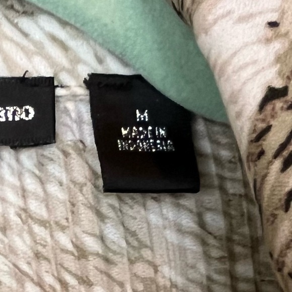 Whimsigoth Y2K Crinkle Top Tulip Sleeve Medium Essentials  Milano Square Buttons - Picture 6 of 14